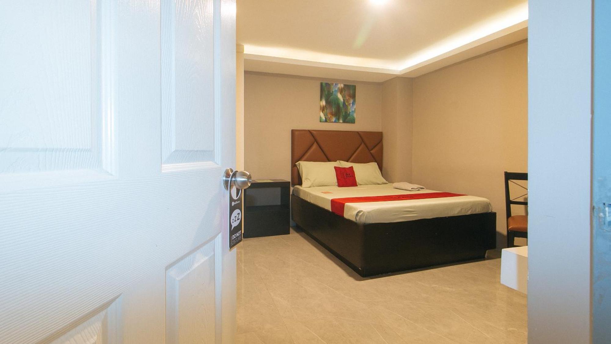 Paranaque City Reddoorz Plus At Seventy Five Inn Near Manila Airport מראה חיצוני תמונה