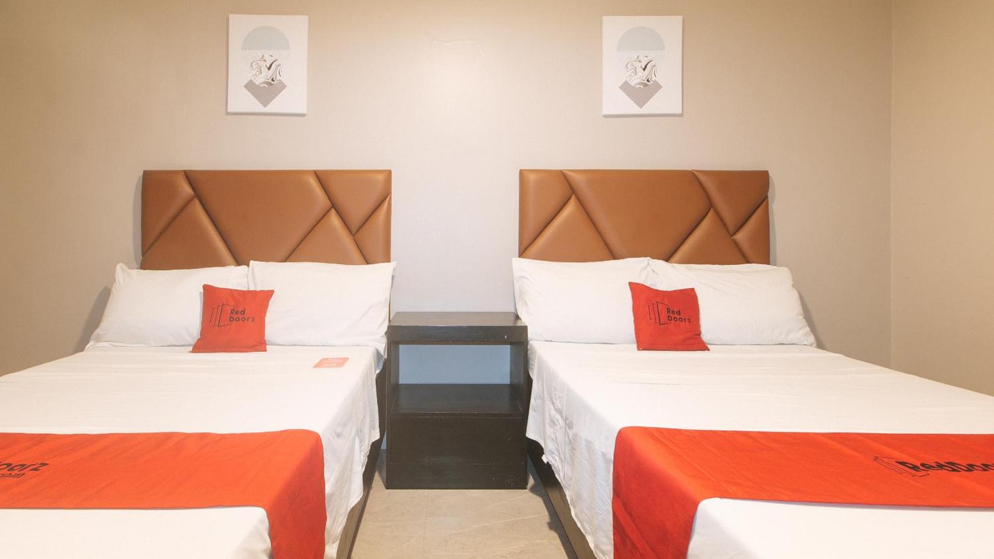 Paranaque City Reddoorz Plus At Seventy Five Inn Near Manila Airport מראה חיצוני תמונה
