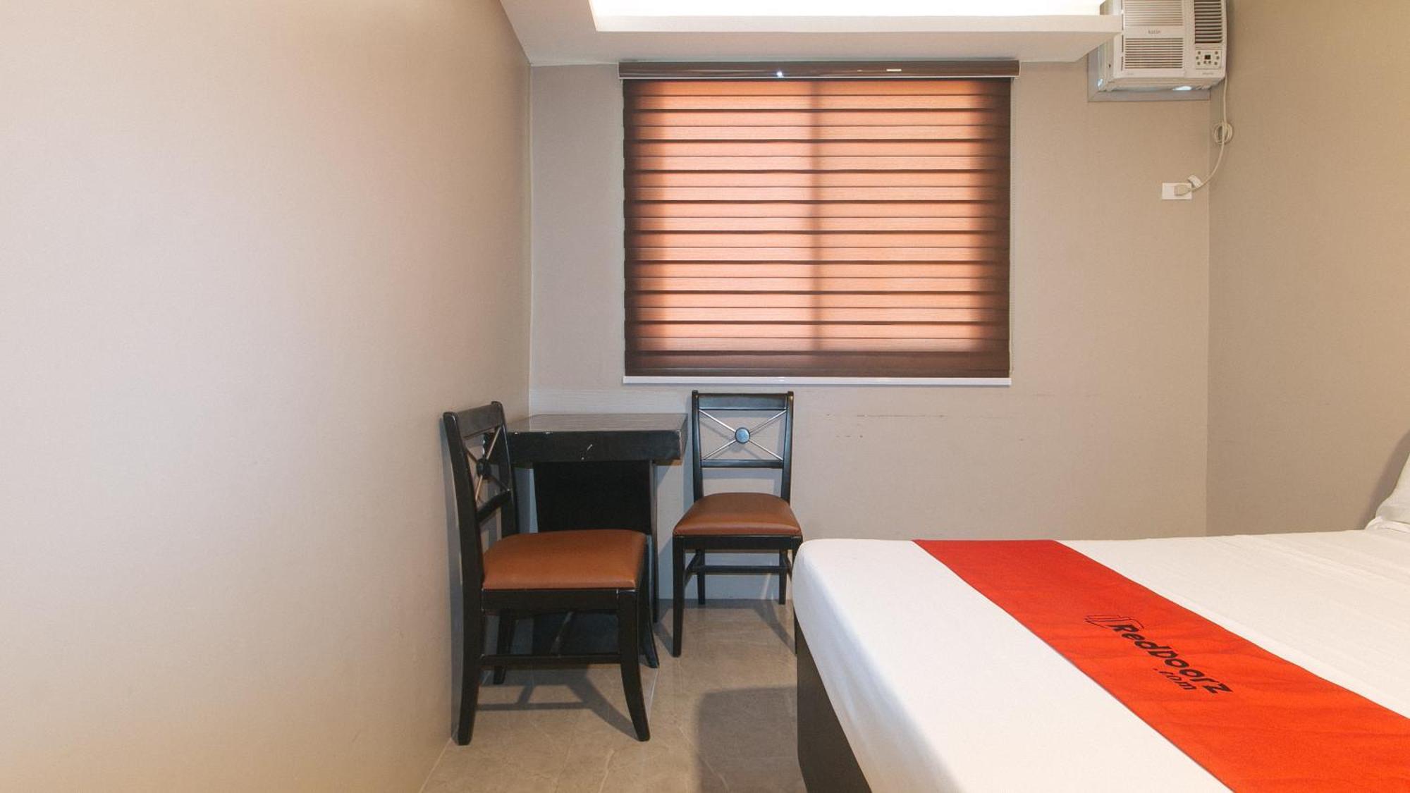 Paranaque City Reddoorz Plus At Seventy Five Inn Near Manila Airport מראה חיצוני תמונה